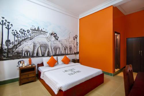 Hostal Golden Village Guesthouse