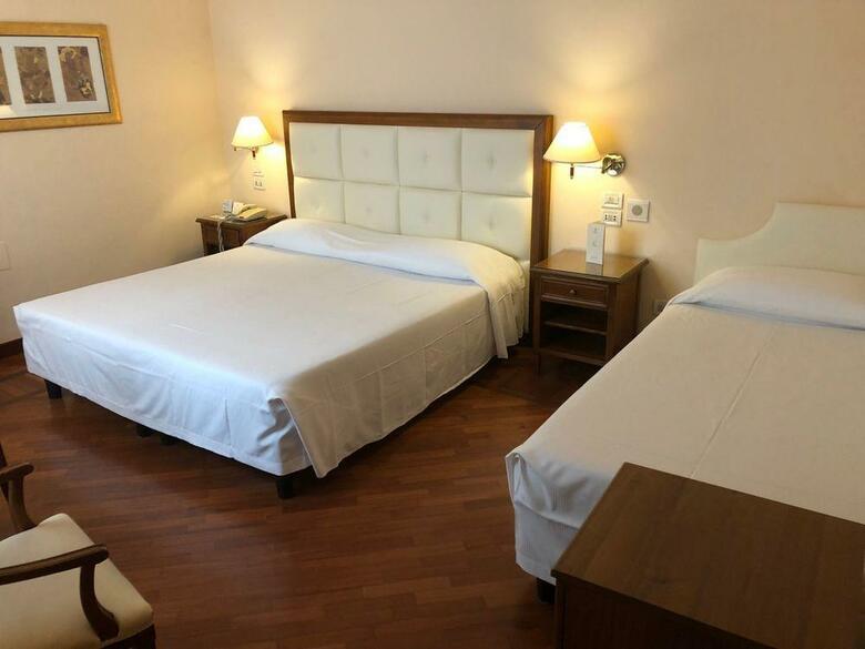 Hotel Pierre