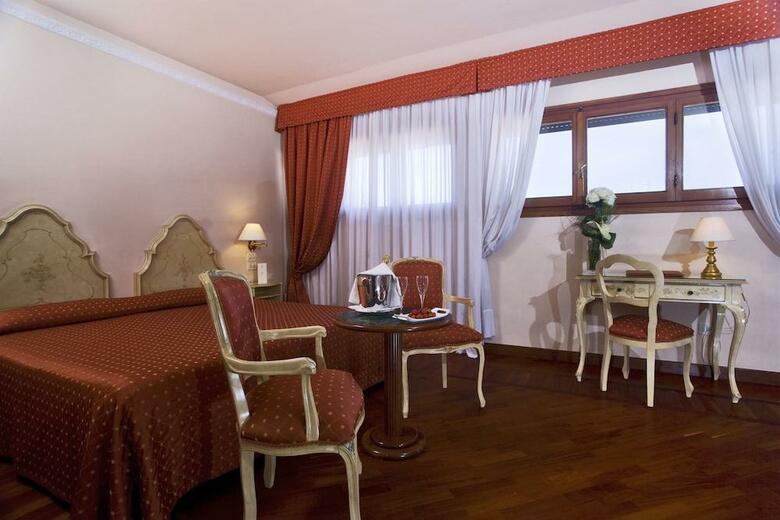 Hotel Pierre