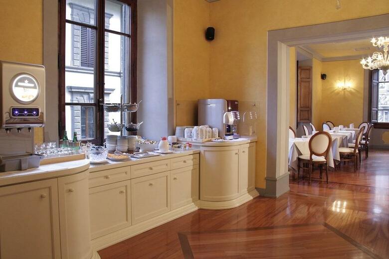 Hotel Pierre