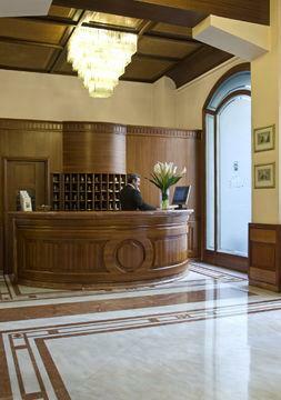 Hotel Pierre
