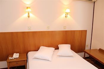 Nefeli Hotel