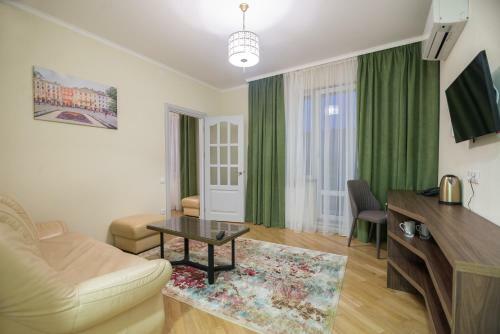 Hotel Pivdenniy