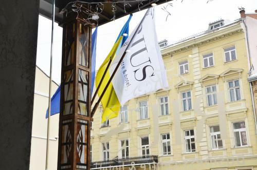 Rius Hotel