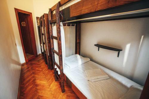 Ghostel - Medieval Hostel