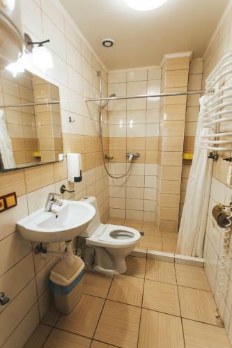 Ghostel - Medieval Hostel