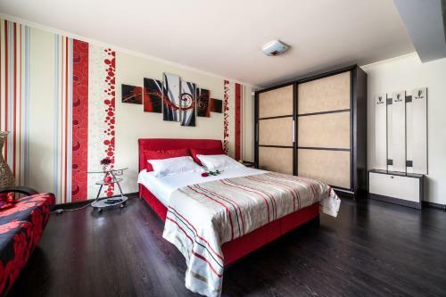 Queens Apartments 2
