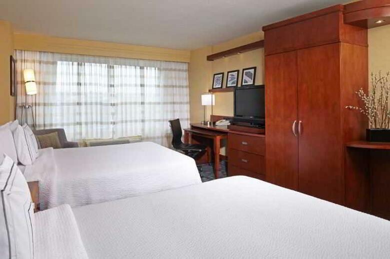 Hotel Courtyard Mission Valley