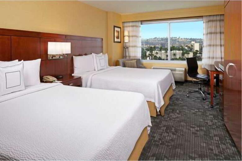 Hotel Courtyard Mission Valley