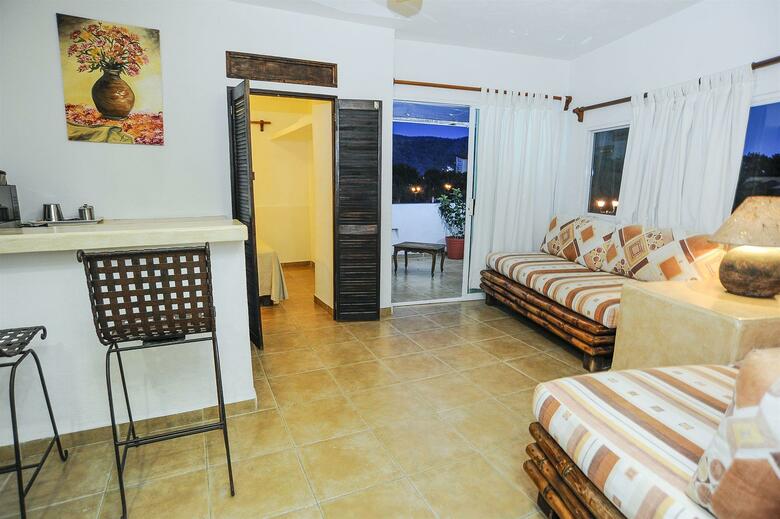 Hotel Suites Ixtapa Plaza Y Centro Comercial