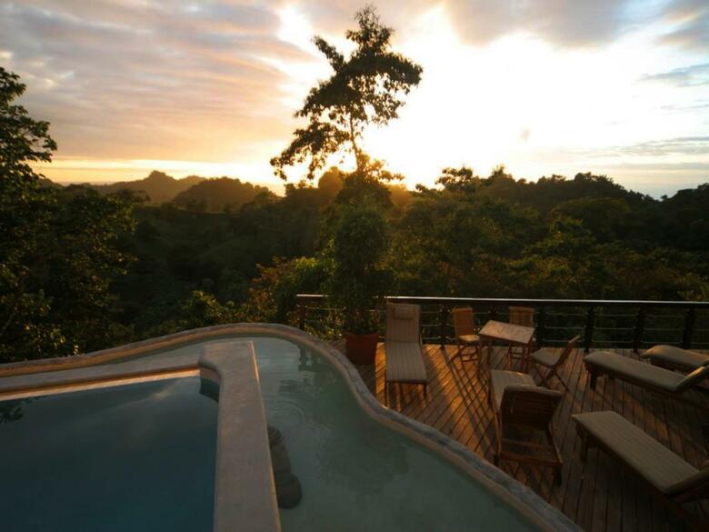Gaia Hotel And Reserve