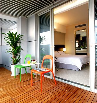 Yi-wu Commatel Hotel