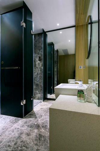 Paco Business Hotel Dongfeng Road