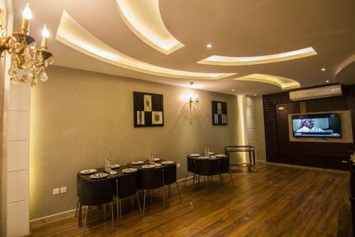 Apartamento Rest Night Hotel Suites - Al Moroj