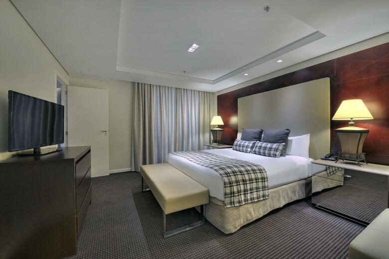 Hotel Deville Prime Porto Alegre