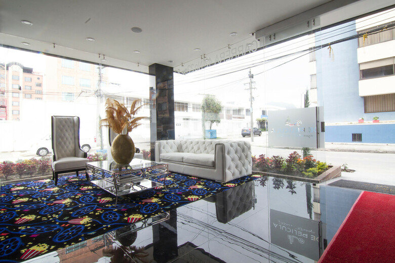 Hotel De Pel�cula Apartasuites