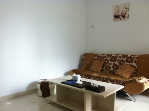 Shengang Apartment Dongmen Branch