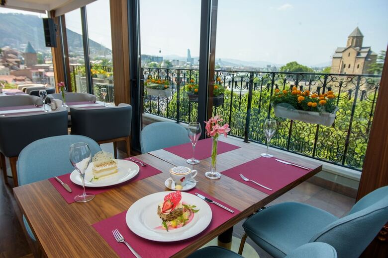 Hotel Tiflis Palace