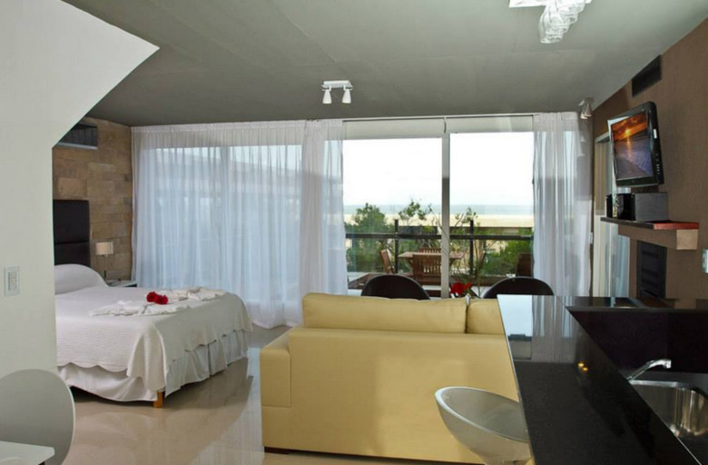 Linda Bay Beach, Resort & Spa