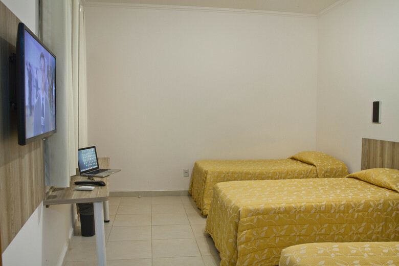 Eden Park Hotel
