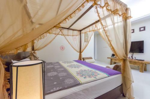 Bed & Breakfast Happy House Homestay