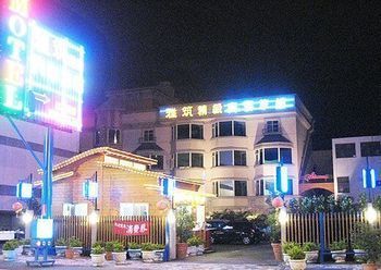 Debonair Motel