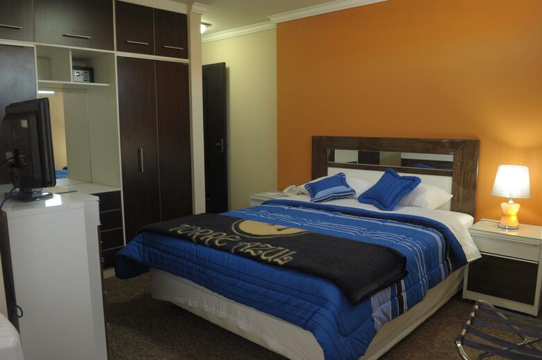 Apartamentos Torre Azul