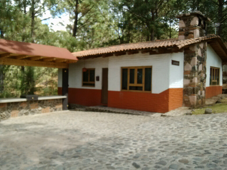 Caba�as Del Bosque