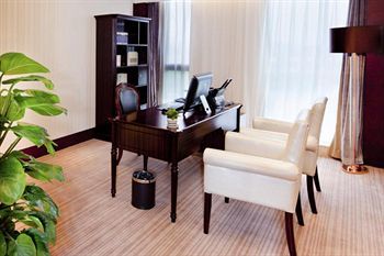 White Horse Lake Jianguo Hotel