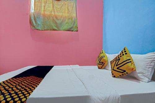 Hotel Vaccinated Staff - Oyo 90268 Aliyah Syariah