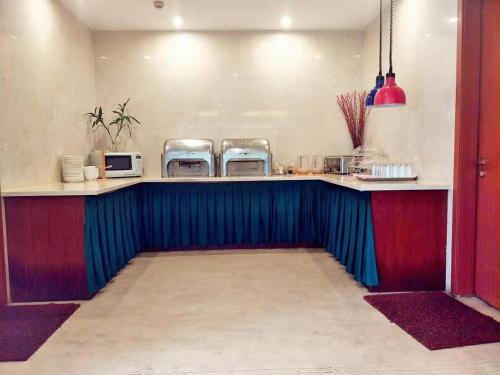Aparthotel East King Business Hotel