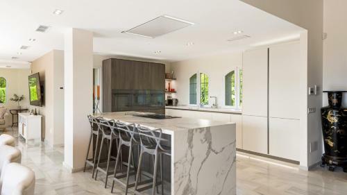 Golden Mile Villa Close To Beach