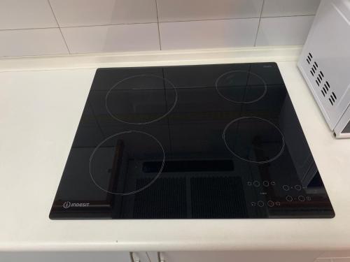 Apartamentos Suites Torr En Caja M�gica - Madrid