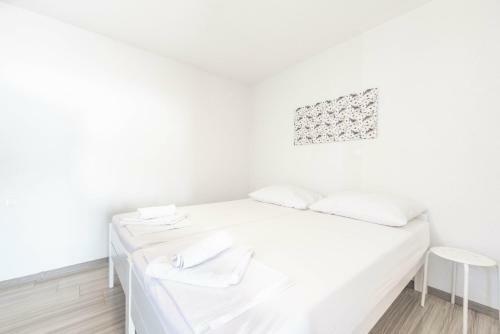 Hostal Anifil Pool Apartments