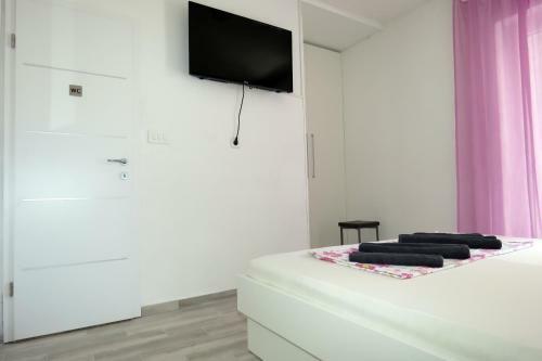 Hostal Lux Dalmatia I & R