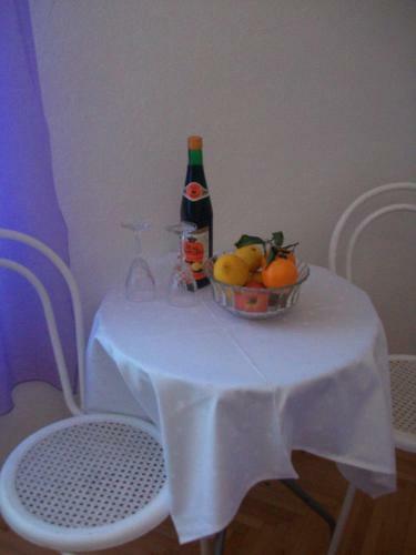 Hostal Apartment Niki