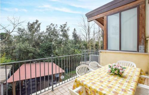 Amazing Apartment In Albarella With