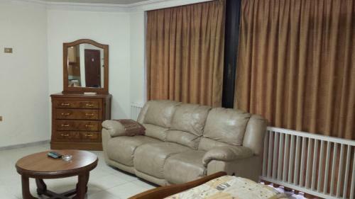 Al Amera Hotel Apartment