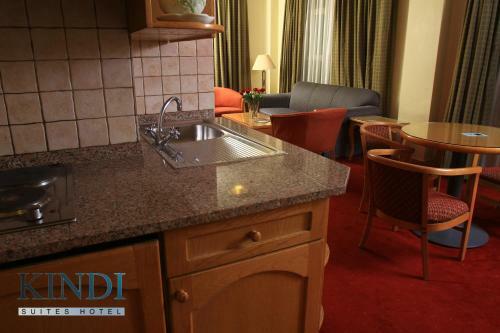 Kindi Hotel And Suites