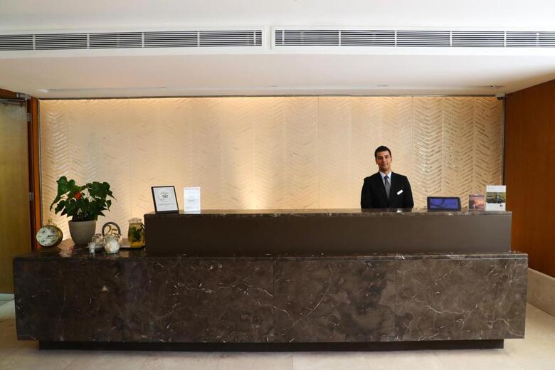 Alqasr Metropole Hotel