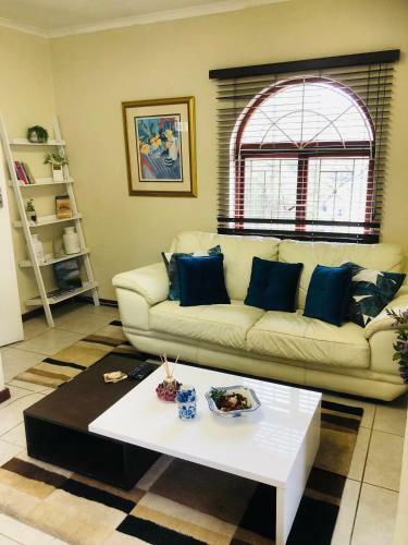 Lovely Self Catering First Floor Apartment