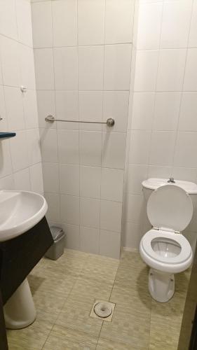Al Fawanes Hotel Apartments