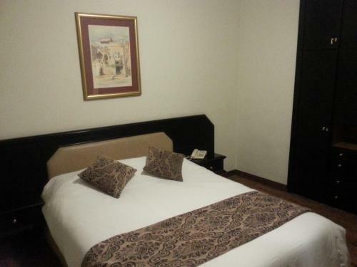 Clermont Hotel Suites