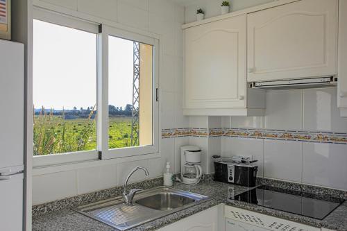 Fantastic 2-bed Apartment Close To The Sandy Beach
