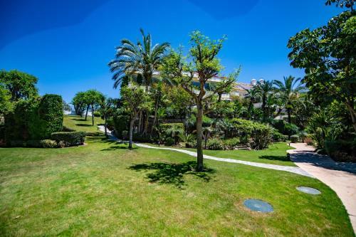 Luxury Apartment At Lomas Del Rey, Puente Romano