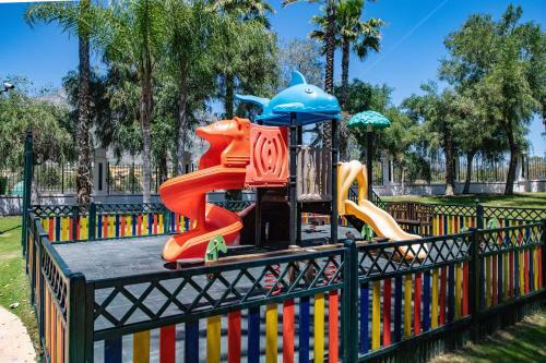 Luxury Apartment At Lomas Del Rey, Puente Romano