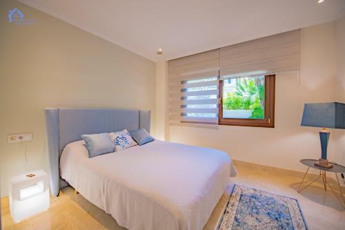 Luxury Apartment At Lomas Del Rey, Puente Romano