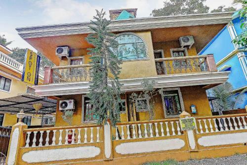 Hostal Oyo Capital O 11357 Hotel Benz International