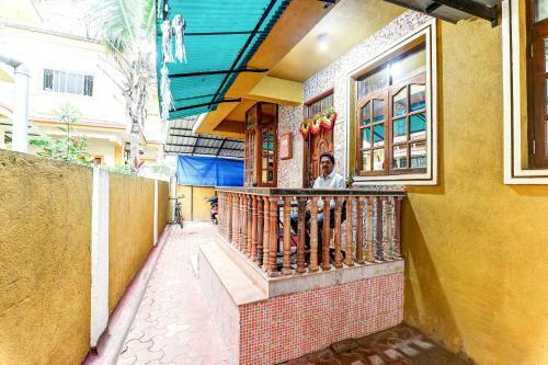 Hostal Oyo Capital O 11357 Hotel Benz International