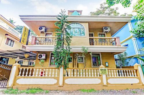 Hostal Oyo Capital O 11357 Hotel Benz International